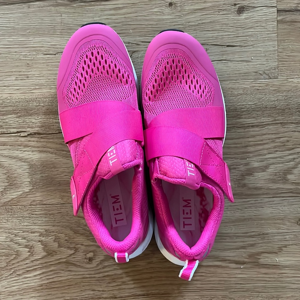 TIEM Slipstream fuchsia spin shoes with SPD clips Sz 7